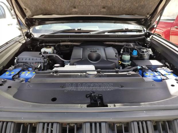 Toyota Land Cruiser Prado 2017 Black