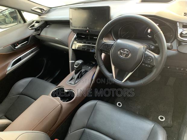 2021 Toyota Harrier 2.5 Hybrid - Ivory