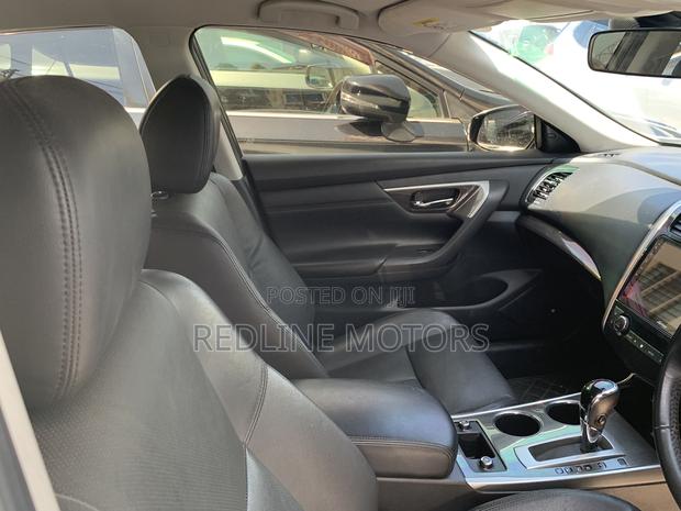 2015 Nissan Teana Green: Eco-Friendly Executive Sedan