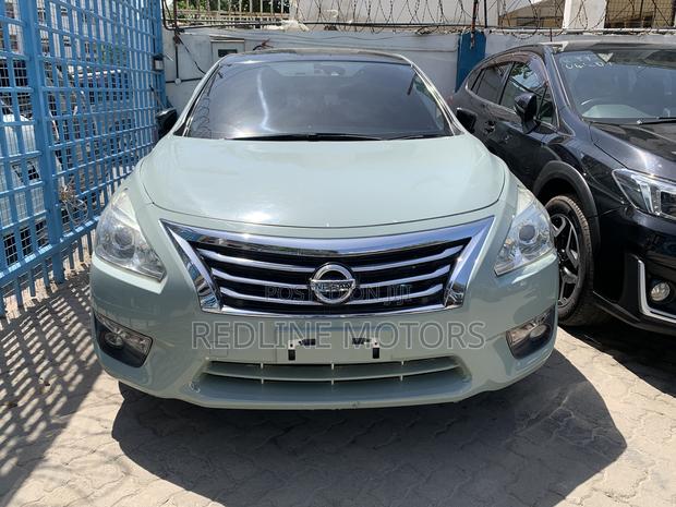 2015 Nissan Teana Green: Eco-Friendly Executive Sedan