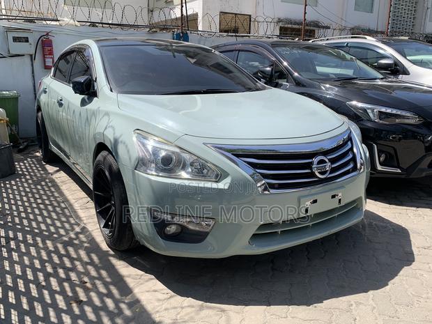 2015 Nissan Teana Green: Eco-Friendly Executive Sedan
