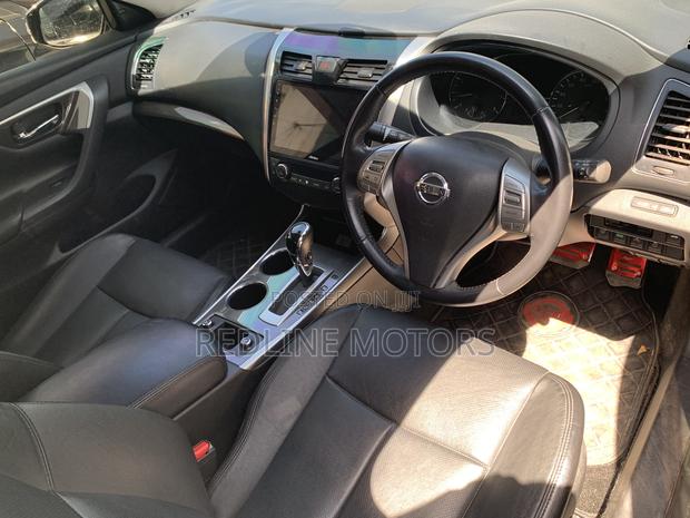 2015 Nissan Teana Green: Eco-Friendly Executive Sedan