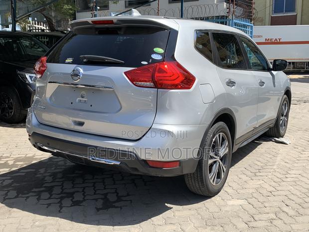 2017 Nissan X-Trail 2.0 Petrol FWD - Stylish Silver
