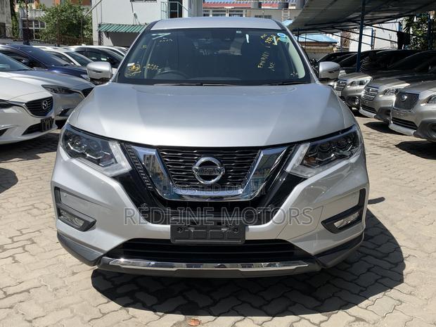 2017 Nissan X-Trail 2.0 Petrol FWD - Stylish Silver