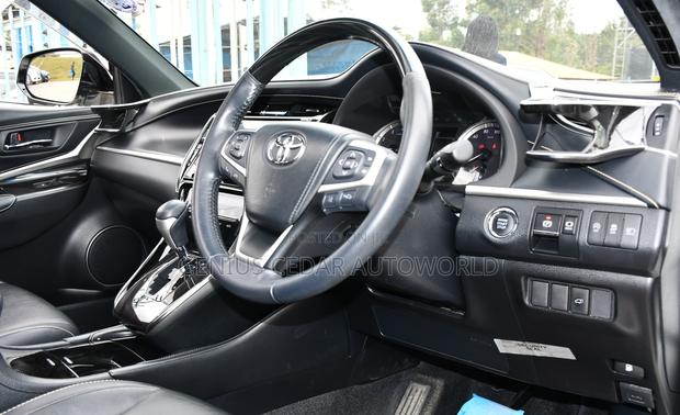 White 2018 Toyota Harrier SUV - High-End Luxury Vehicle