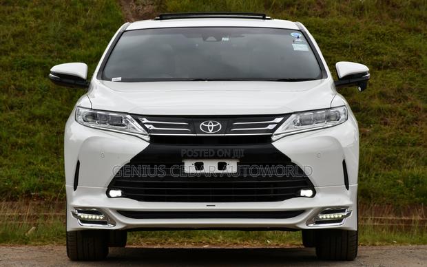 White 2018 Toyota Harrier SUV - High-End Luxury Vehicle