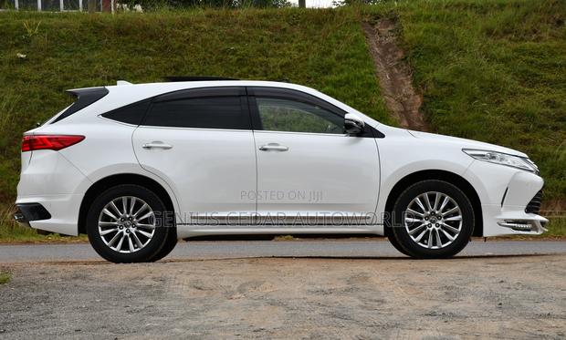 White 2018 Toyota Harrier SUV - High-End Luxury Vehicle