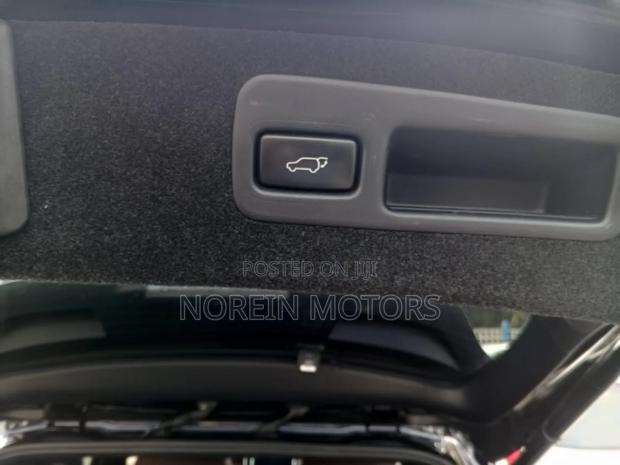 2018 Toyota Harrier - Black Edition: A Stylish Ride