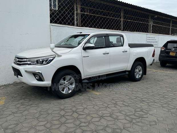 2018 Toyota Hilux in White: Unmatched Durability and Performance