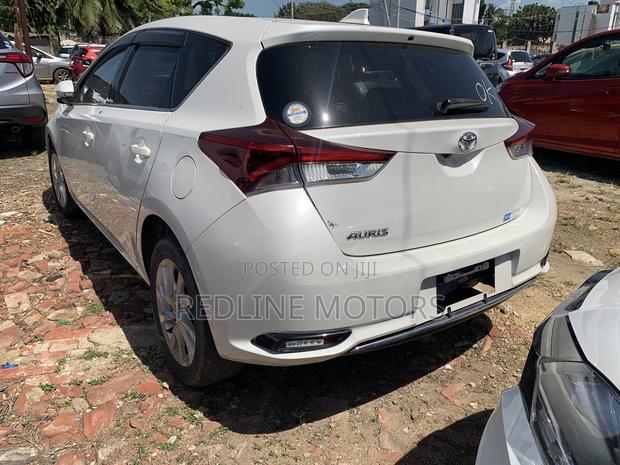 White 2017 Toyota Auris – Used Car Offer