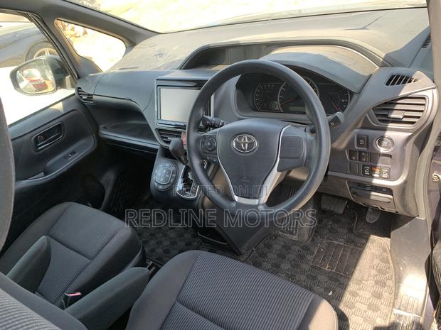 2016 Toyota Voxy in Purple: Comfortable & Modern MPV
