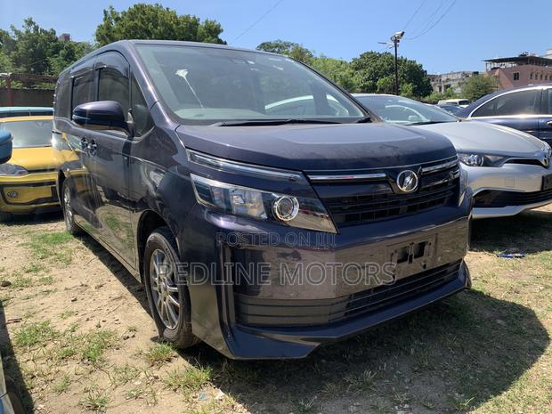 2016 Toyota Voxy in Purple: Comfortable & Modern MPV