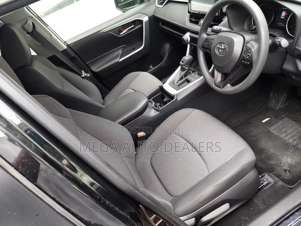 Toyota RAV4 2020 Matt Black