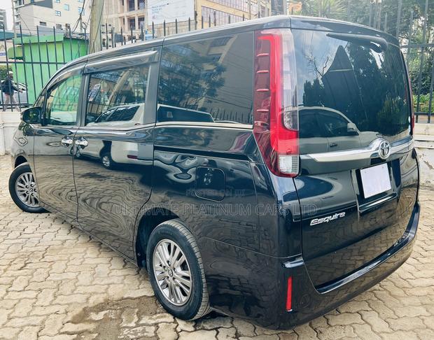 Purple 2017 Toyota Esquire 2.0 FWD 7-Seater SUV Available