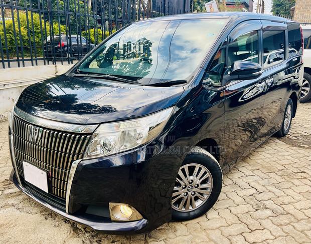 Purple 2017 Toyota Esquire 2.0 FWD 7-Seater SUV Available