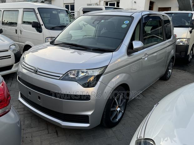 2018 Toyota Spade 1.5 Silver: Compact SUV - Great for City Driving