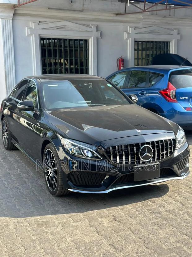 2018 Mercedes-Benz C250 in Black - Elegant, Powerful, and Ready for the Road!