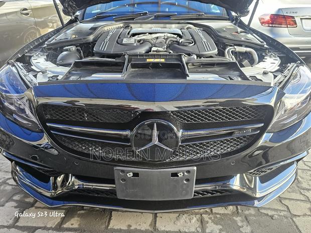 Black Edition 2018 Mercedes-Benz C63 - Top-tier Performance Sedan with a Dark Aesthetic