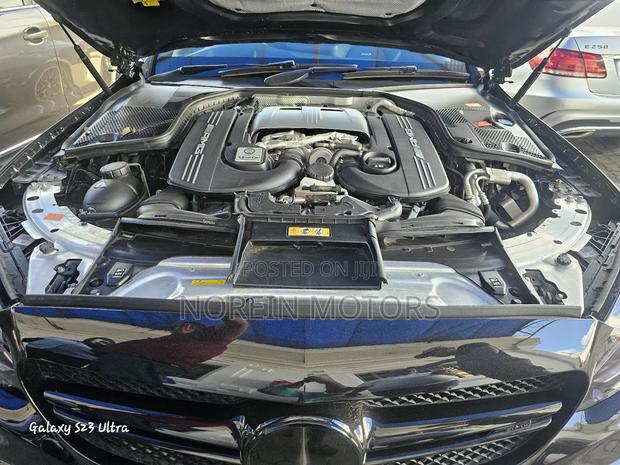 Black Edition 2018 Mercedes-Benz C63 - Top-tier Performance Sedan with a Dark Aesthetic