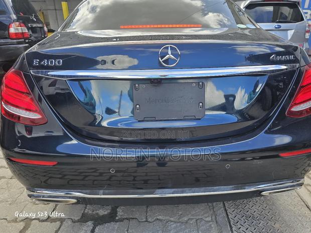 2018 E400 Mercedes-Benz Black - High-Performance Luxury Sedan