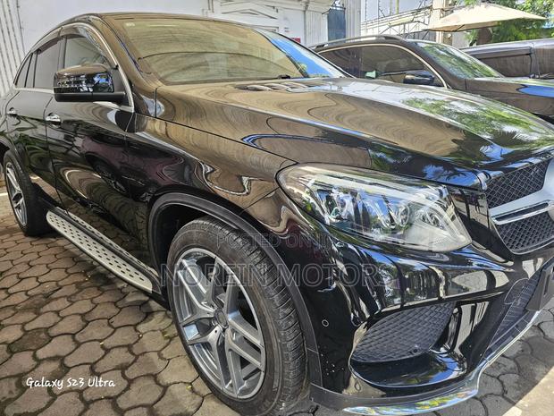 2019 Mercedes-Benz GLE-Class - Sleek Matt Black Design