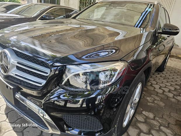 Sleek Matt Black 2018 Mercedes-Benz GLC-Class - Stylish SUV for Sale