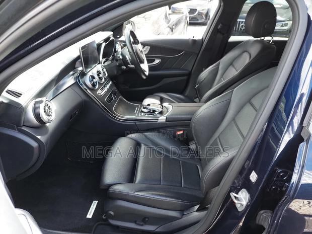 Mercedes-Benz C200 2018 Blue