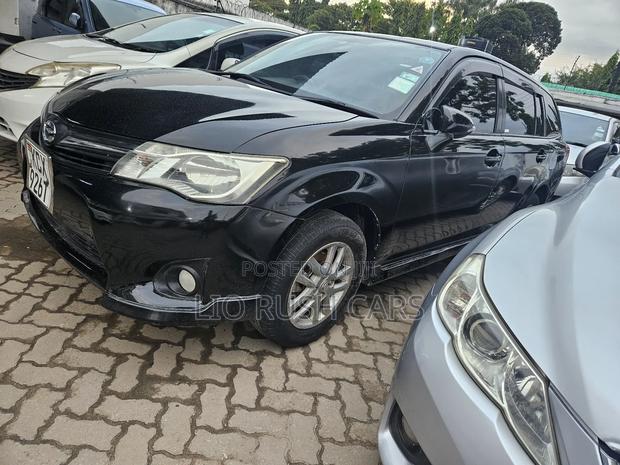 2012 Toyota Corolla Fielder Black - Well-maintained, packed with
