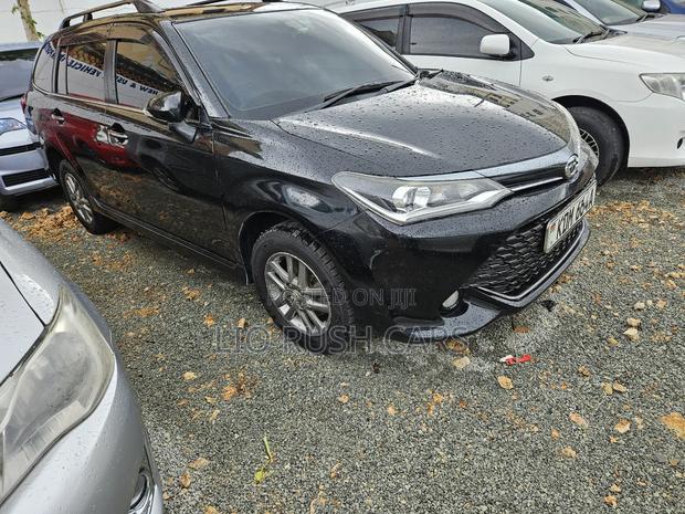 Used 2017 Toyota Corolla Fielder Black - Quality Pre-owned Vehicle
