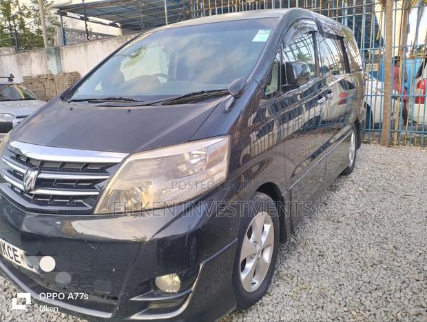 2006 Toyota Alphard Black: Luxury on Wheels