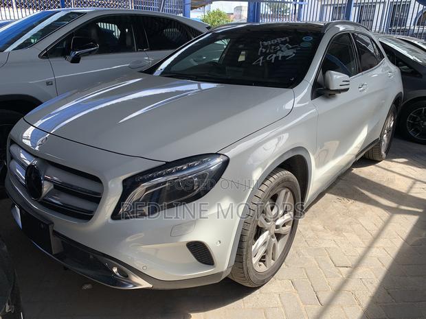 2017 GLA 250 Mercedes-Benz - Stylish Pearl Edition SUV