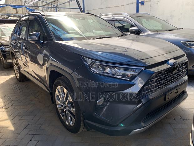 2018 RAV4 Toyota Gray: Pre-owned, Great Value