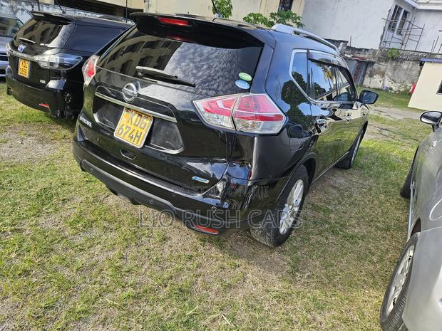 2015 Nissan X-Trail - Black: Bold and Ready for Adventure