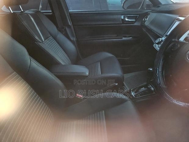 Pre-owned 2017 Toyota Corolla Fielder in Black - Quality and Affordability