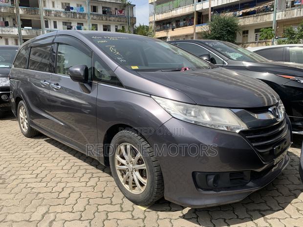 Used 2017 Honda Odyssey Hybrid 2.0 - 7-Seat Gray Minivan