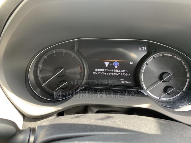2020 Toyota Harrier 2.0 Silver: Luxury and Performance