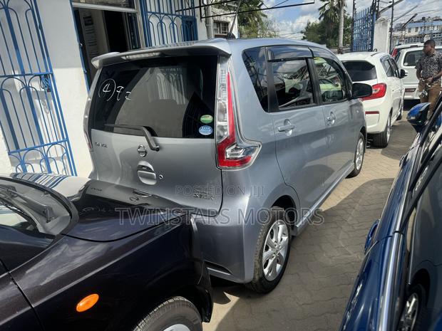 2018 Nissan Dayz Highway Star G in Silver - Compact and Stylish