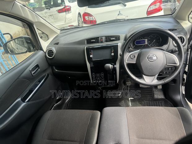 2018 Nissan Dayz Highway Star G in Silver - Compact and Stylish
