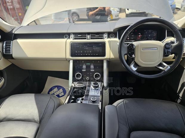 Gray 2018 Land Rover Range Rover Vogue - High-end SUV for sale