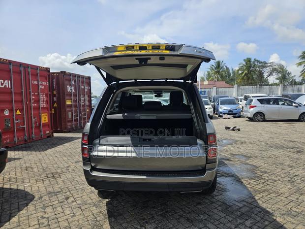 Gray 2018 Land Rover Range Rover Vogue - High-end SUV for sale