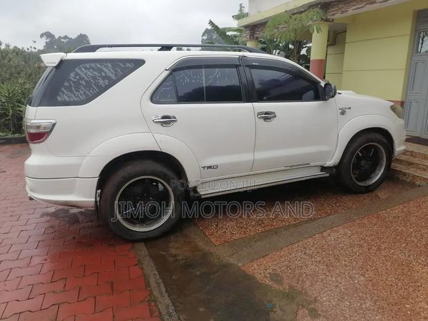 Used 2010 Toyota Fortuner White - Reliable SUV for Sale