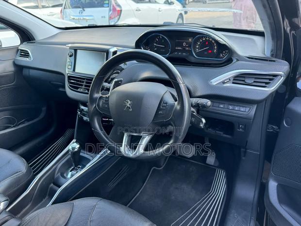 Sleek Peugeot 2008 1.2 PureTech (130 Hp) 2018 Black - Certified Used