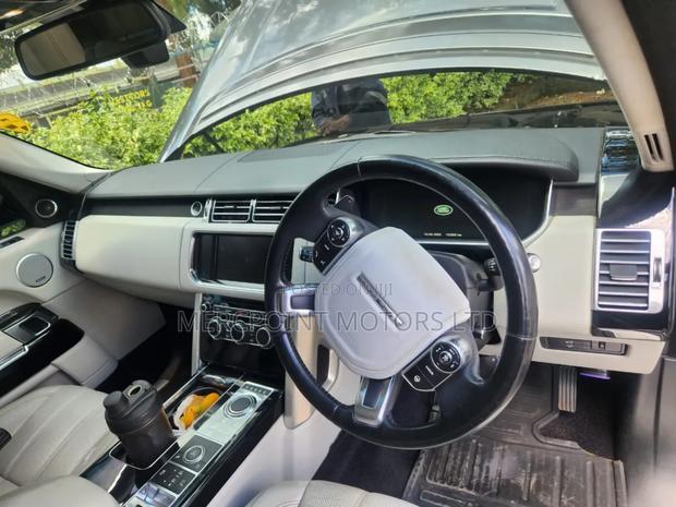 Gray 2014 Land Rover Range Rover Vogue (Used)