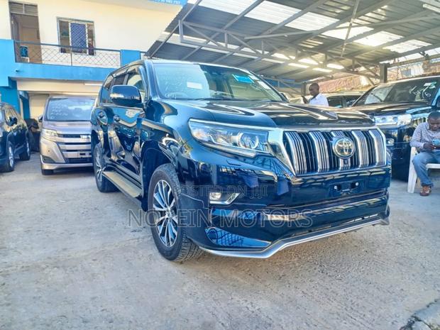 New 2019 Toyota Land Cruiser Prado in Green: Stylish and Powerful SUV