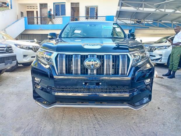 New 2019 Toyota Land Cruiser Prado in Green: Stylish and Powerful SUV