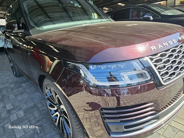 New 2019 Land Rover Range Rover Vogue in Stunning Purple: Power & Style