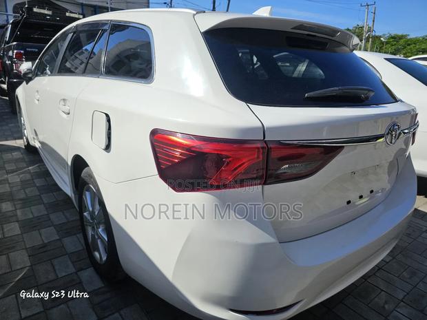 Used Toyota Avensis 2017 White for Sale