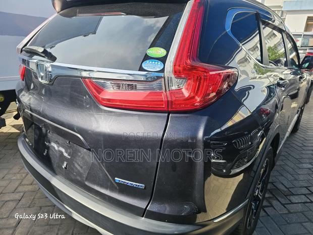 Gray 2018 Honda CR-V for Pre-owned