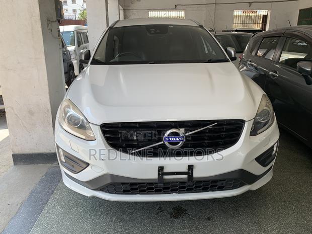 Off-White 2016 Volvo XC60 T5 AWD - All-Wheel Drive Excellence