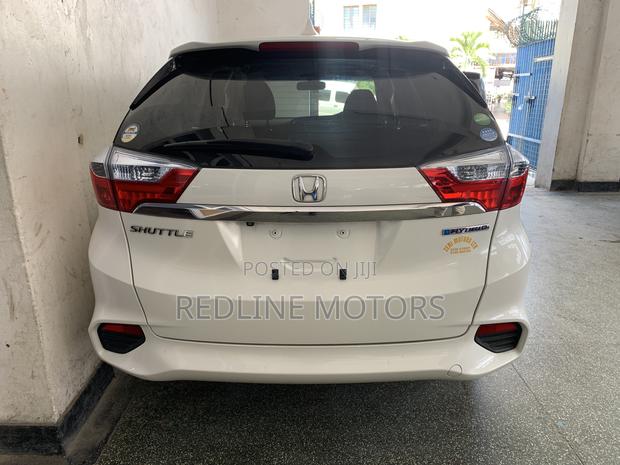 2017 Honda Fit Shuttle 4WD Hybrid - Off White, Eco-Friendly and Powerful